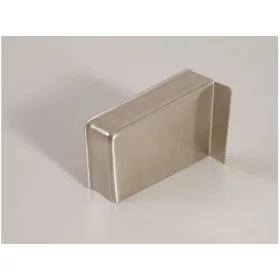   SZEKRÉNY FÜGGESZTŐ 806-OS TAKARÓSAPKA JOBBOS 67x42x29mm NIKKEL